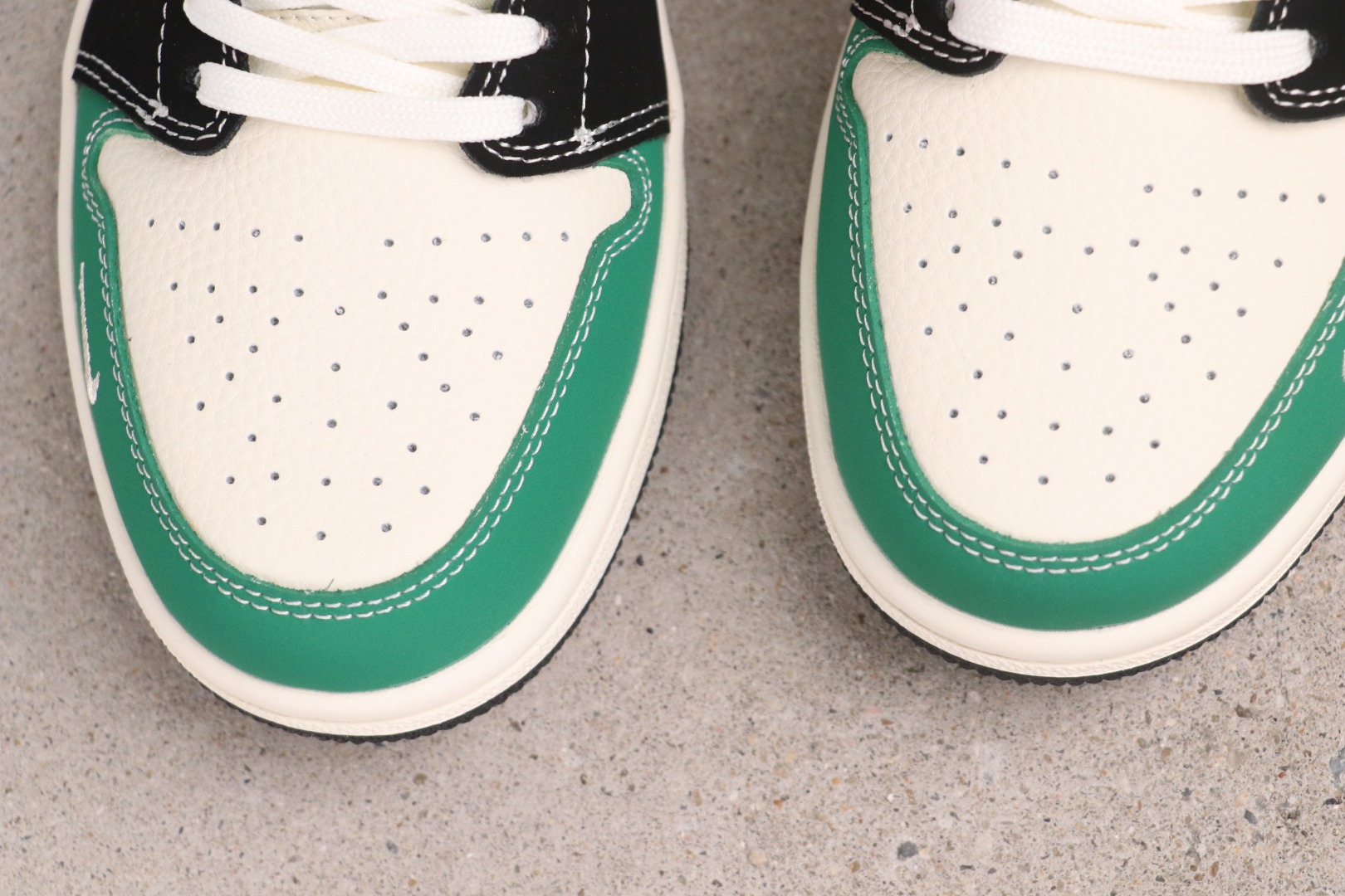 20251115/Nike_251115-2